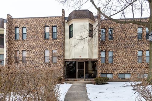 2151 Country Club Unit 4, Woodridge, IL 60517