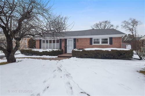 2446 Walters, Northbrook, IL 60062