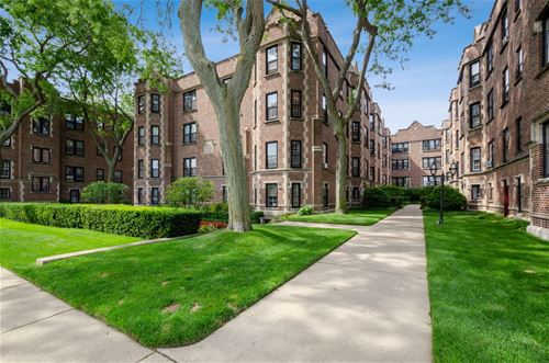 582 Sheridan Unit 2, Evanston, IL 60202