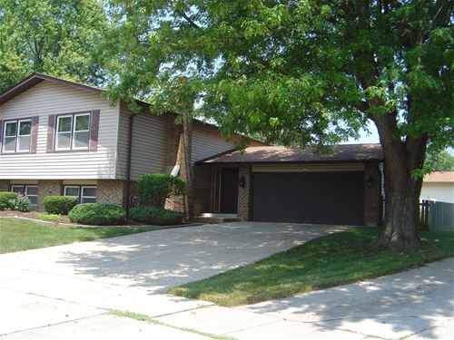 6 Pinecrest, Bolingbrook, IL 60440