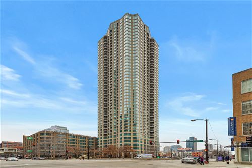 400 N LaSalle Unit 2307, Chicago, IL 60654