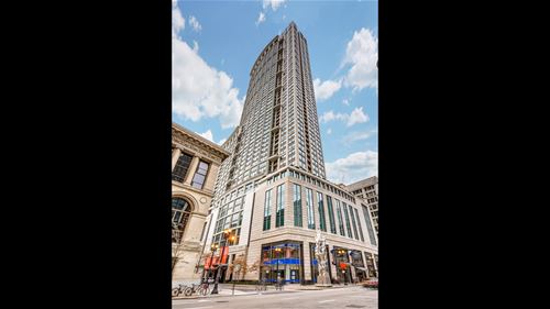 130 N Garland Unit 909, Chicago, IL 60602