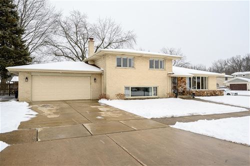 2639 Stratford, Westchester, IL 60154