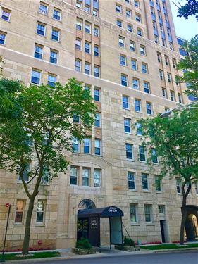 5000 S East End Unit 18D, Chicago, IL 60615