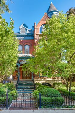 1521 N Hoyne, Chicago, IL 60622