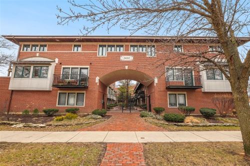 2455 W Ohio Unit 17W, Chicago, IL 60612