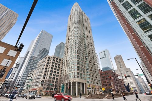 345 N LaSalle Unit 4602, Chicago, IL 60654