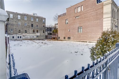 1834 N Burling, Chicago, IL 60614