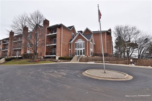 63 Hunt Club Unit 63, St. Charles, IL 60174