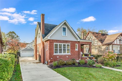 464 W Montrose, Elmhurst, IL 60126