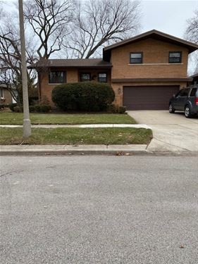 7425 Kolmar, Skokie, IL 60076