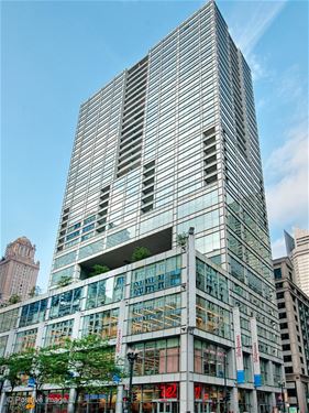 8 E Randolph Unit 2006, Chicago, IL 60601