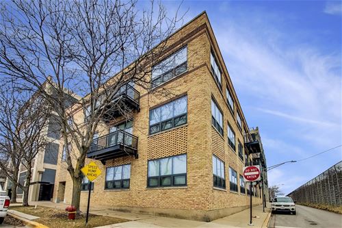 1800 W Grace Unit 207, Chicago, IL 60613