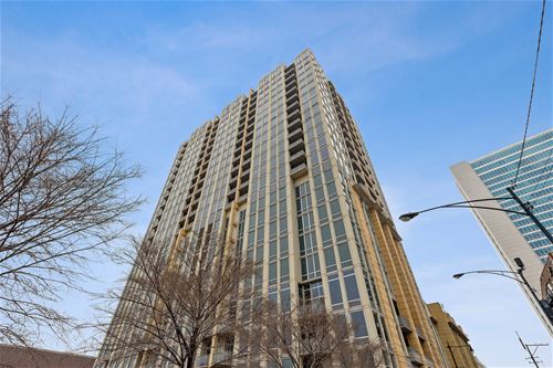 700 N Larrabee Unit 1412, Chicago, IL 60654