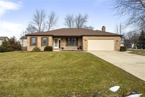 600 Saddle, Aurora, IL 60505