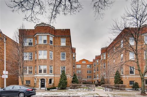 615 Washington Unit 1N, Oak Park, IL 60302