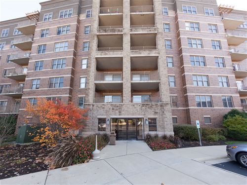 125 Lakeview Unit 603, Bloomingdale, IL 60108