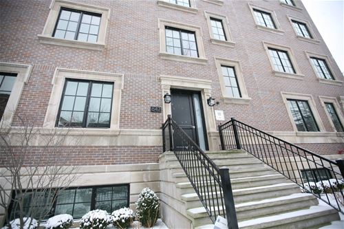 647 W Aldine Unit 2W, Chicago, IL 60657