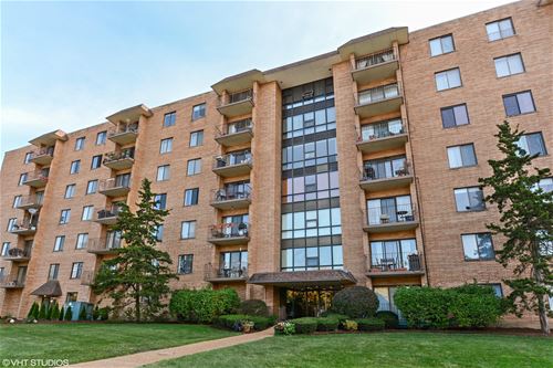 1727 W Crystal Unit 211, Mount Prospect, IL 60056