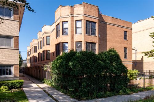 417-1/2 S East, Oak Park, IL 60302