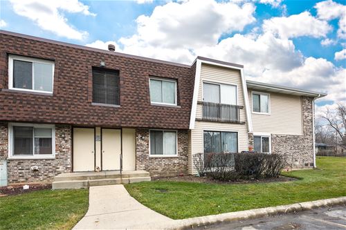 2932 Roberts Unit 8, Woodridge, IL 60517