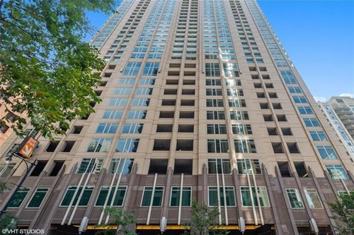 33 W Ontario Unit 40B, Chicago, IL 60654