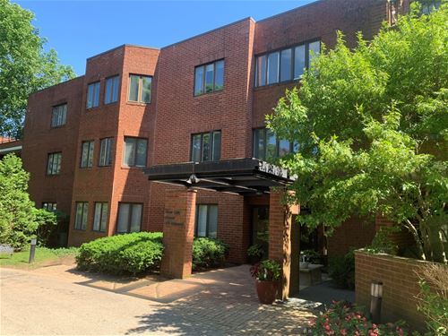 501 Oakwood Unit 3A, Lake Forest, IL 60045