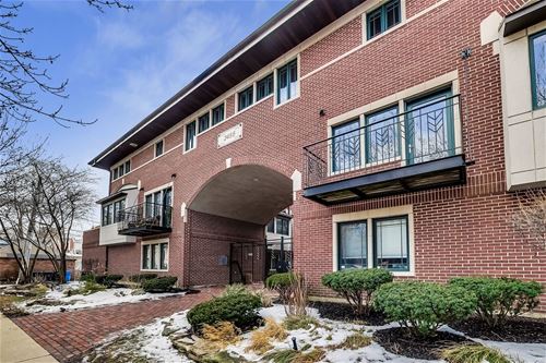 2455 W Ohio Unit 2W, Chicago, IL 60612