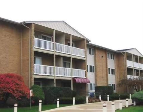 910 Beau Unit 307, Des Plaines, IL 60016