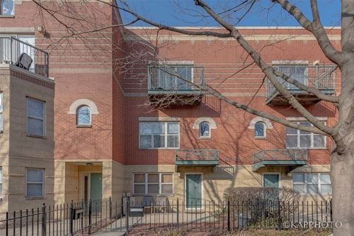 4530 S Woodlawn Unit 203, Chicago, IL 60653