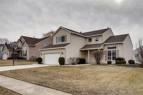 664 Willow, Carol Stream, IL 60188