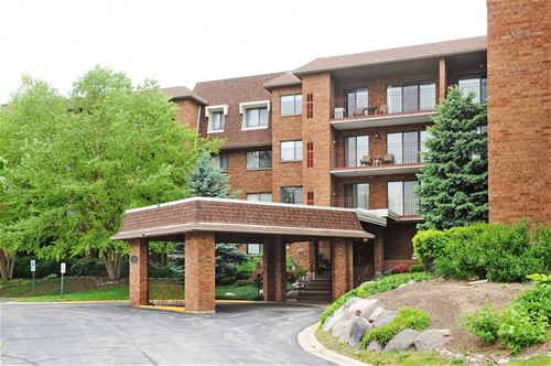 51 Old Oak Unit 118, Buffalo Grove, IL 60089