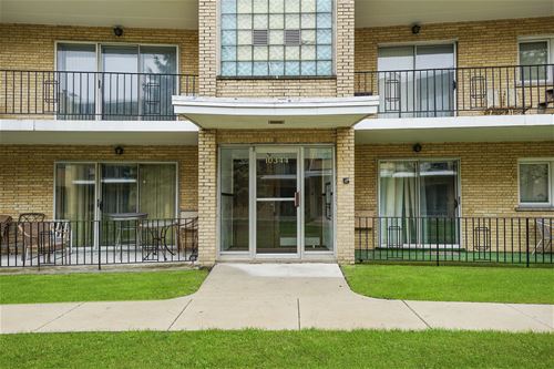 10344 S Pulaski Unit 304, Oak Lawn, IL 60453