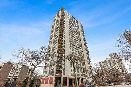 1355 N Sandburg Unit 1005, Chicago, IL 60610