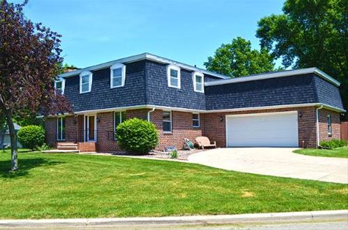 822 King Arthur, Ottawa, IL 61350