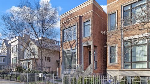 1036 W Wellington, Chicago, IL 60657