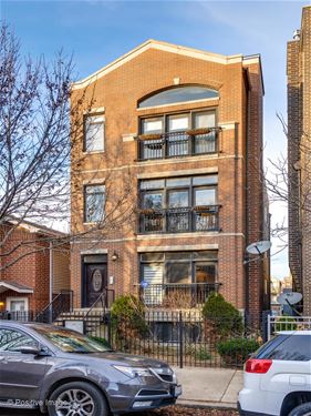 1538 W Walton Unit 2, Chicago, IL 60642