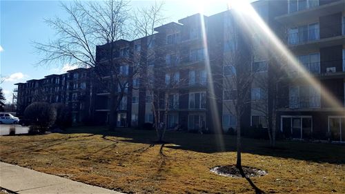 5300 Walnut Unit 15E, Downers Grove, IL 60515