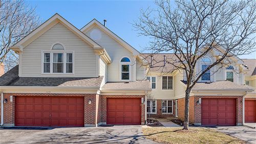 1375 S Old Wilke, Arlington Heights, IL 60005