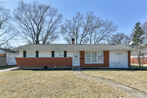 1704 N Walnut, Arlington Heights, IL 60004