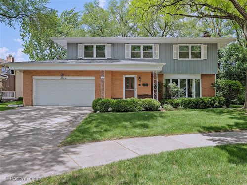 102 Rugeley, Western Springs, IL 60558