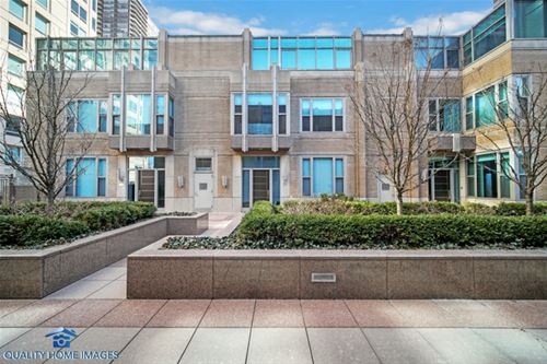 33 W Ontario Unit TH5, Chicago, IL 60654