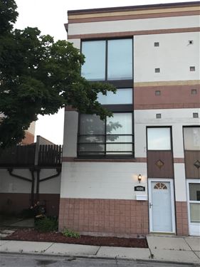 3042 N Nashville Unit A, Chicago, IL 60634