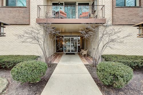 235 Marengo Unit 4FN, Forest Park, IL 60130