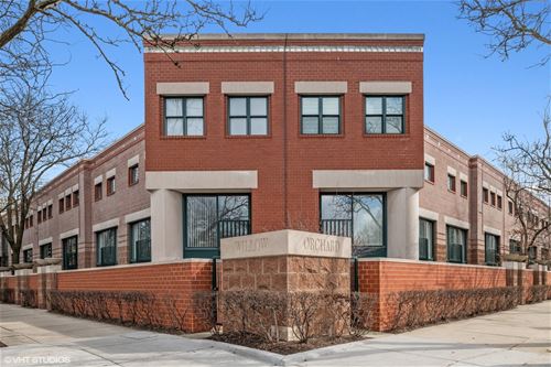 641 W Willow Unit 139, Chicago, IL 60614