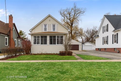 402 W Mueller, Arlington Heights, IL 60004