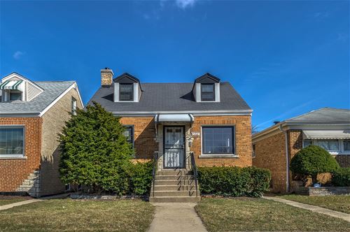 5307 N Meade, Chicago, IL 60630