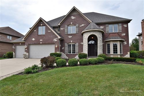 507 Eagle Brook, Naperville, IL 60565