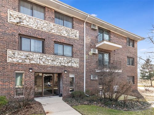 1240 S Lorraine Unit 1D, Wheaton, IL 60189