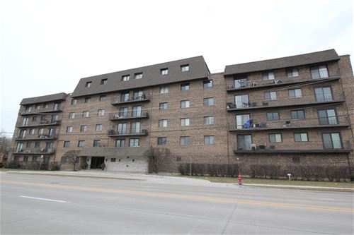 960 S River Unit 104, Des Plaines, IL 60016